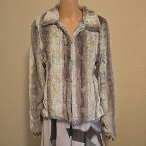 Yoki Women's Teddy Jacket in Gray and Cream New